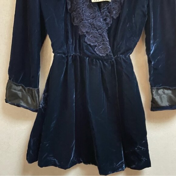 NWT Vintage Flora N. Krooz Lingere Velvet Embroider Lace House coat robe Sz M - Picture 6 of 15